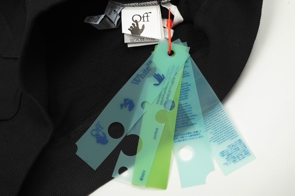 ブランドパーカー着用イメージ